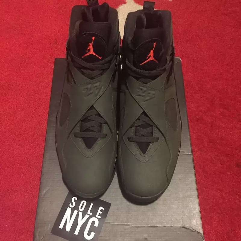 Võitmatu Air Jordan 8 Sequoia Olive Max Orange