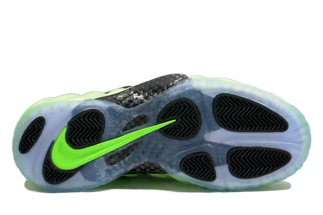 Nike Air Foamposite Pro elektr yashil 2011 yil