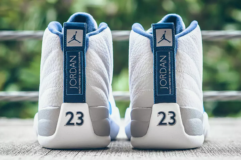 Air Jordan 12 Retro UNC Wolf Grey University Blau