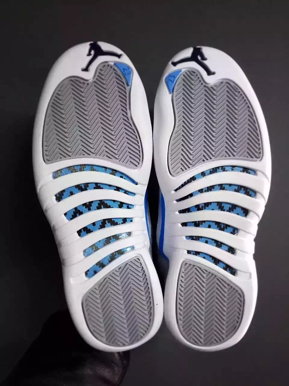 Air Jordan 12 Грей Донишгоҳи Blue 130690-007