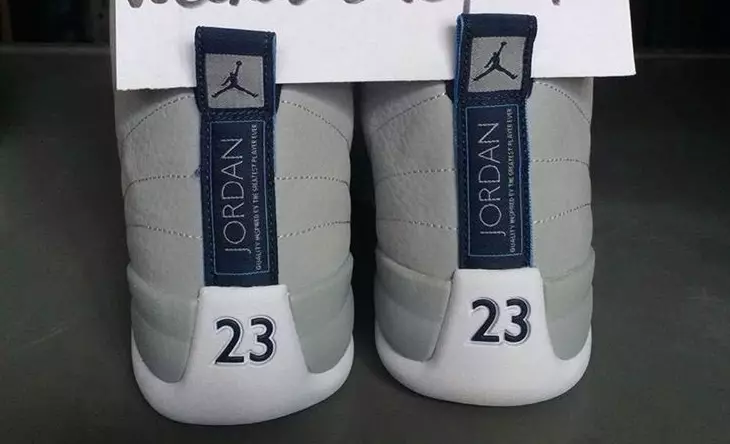 Air Jordan 12 Gris Universidad Azul Fecha de lanzamiento