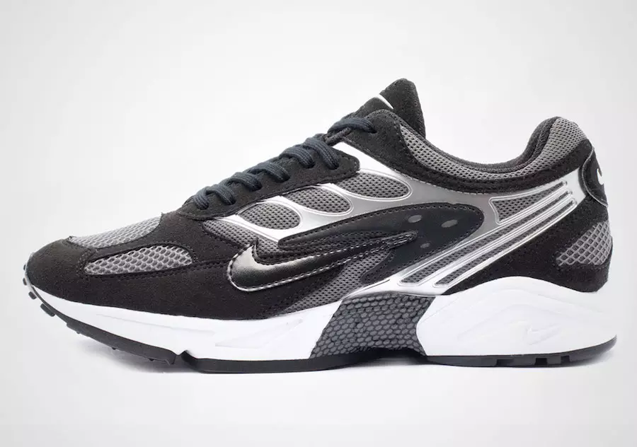 Nike Air Ghost Racer stiže u crnoj i srebrnoj boji