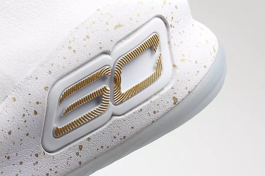 UA Curry 4 Finals Vit Metallic Guld