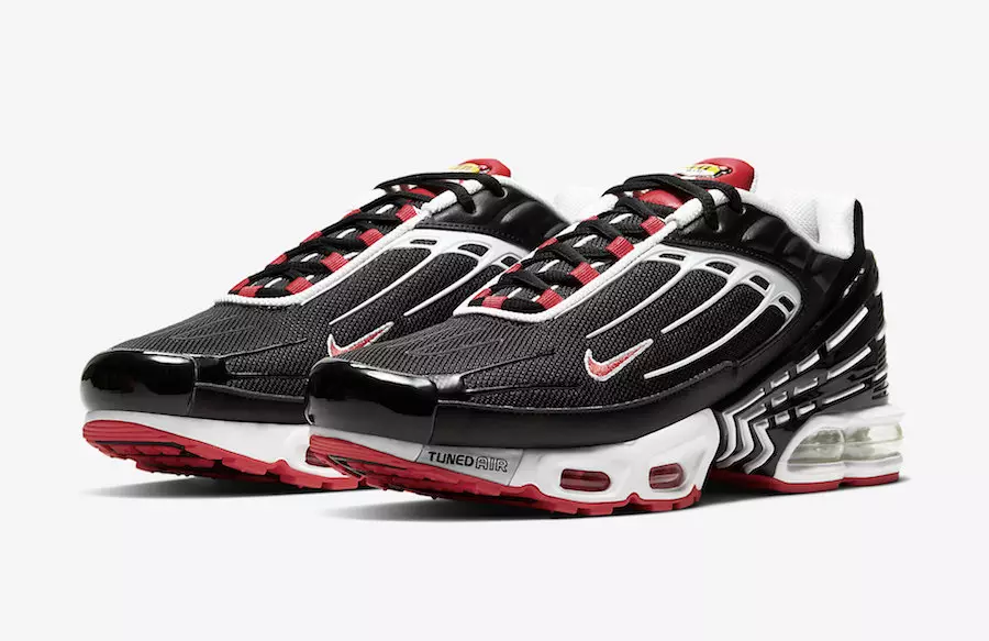 Nike Air Max Plus 3 ריסיווז קלאַסיש שוואַרץ, ווייַס און רויט קאָליר בלאַקינג