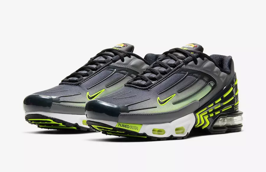 Klassikdə Nike Air Max Plus 3 səthi