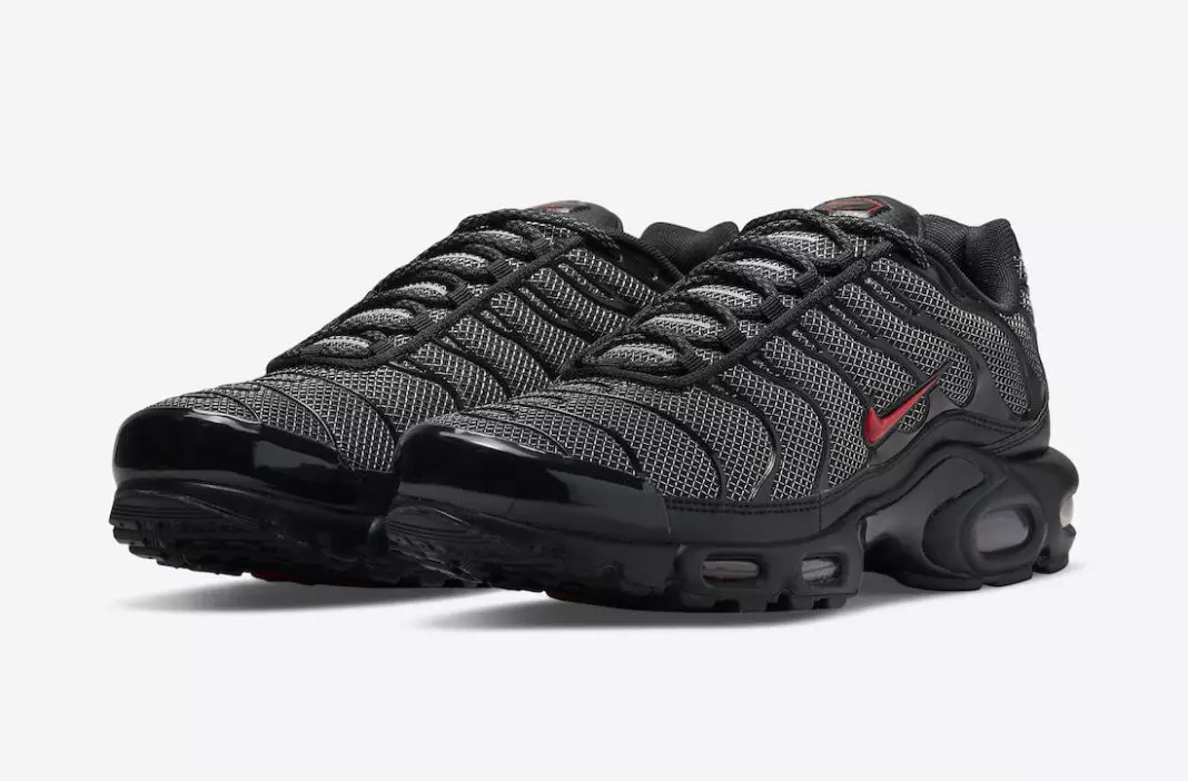 Nike Air Max Plus Black Red DO6383-001 Utgivelsesdato