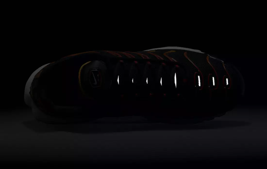 Nike Air Max Plus Reverse Sunset DC6094-001 Data de lançamento