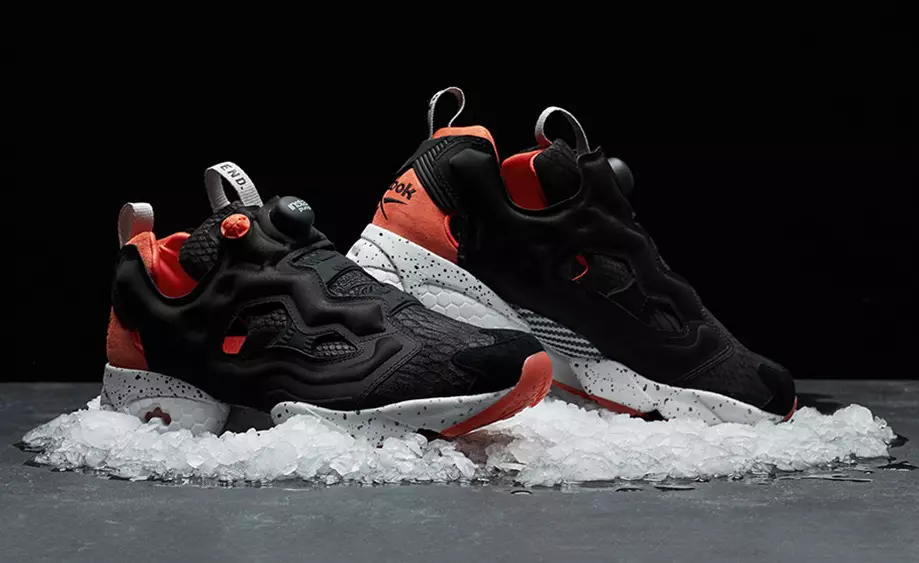 END Reebok Insta Pump Fury Black Salmon