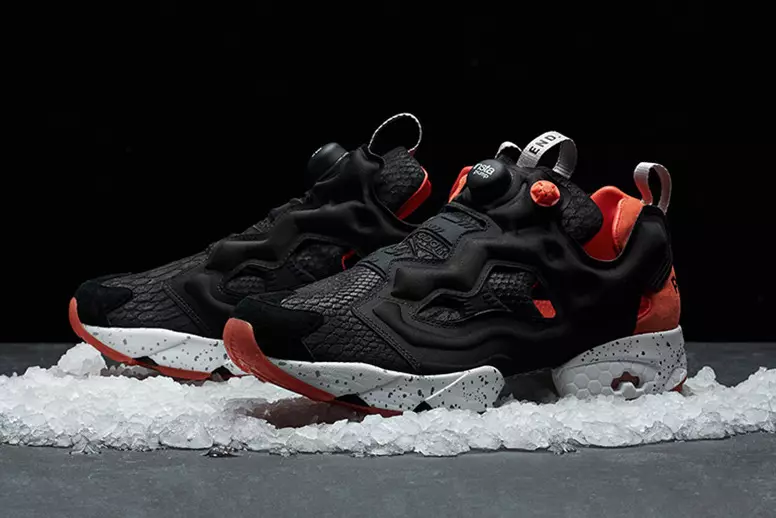 END Reebok Insta Pump Fury Black Salmon