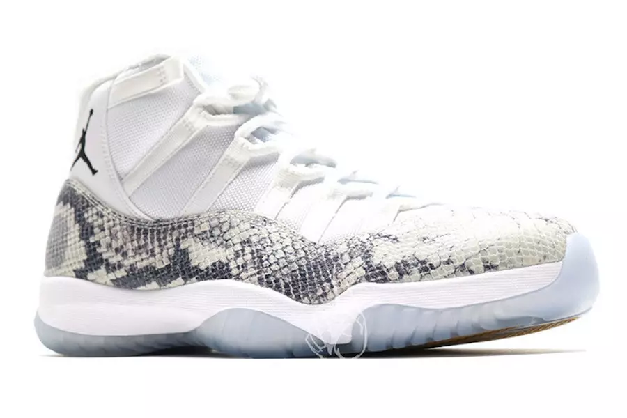 Mẫu giày da rắn màu xám của Air Jordan 11