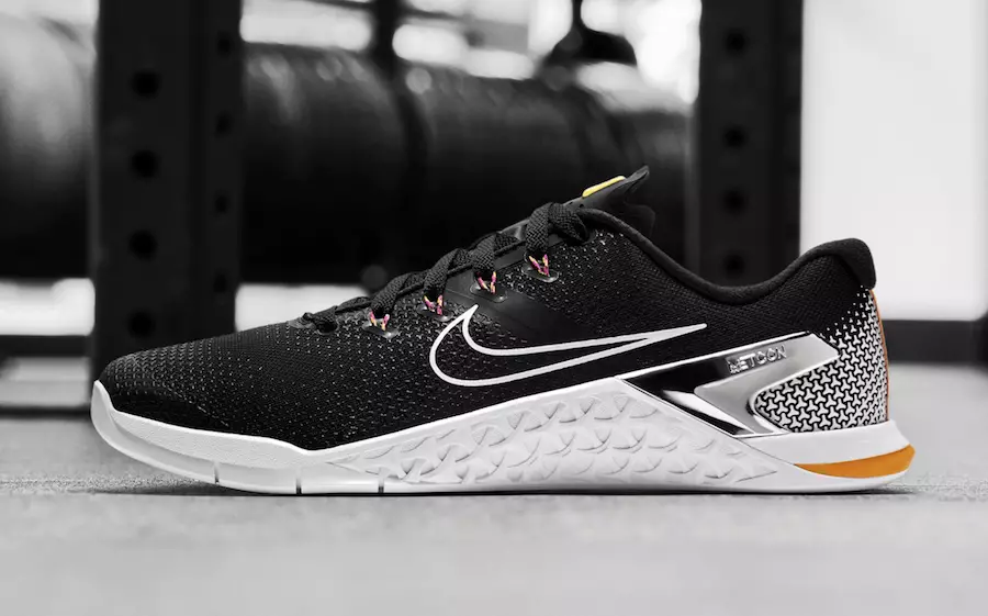 Nike Metcon 4 Black Tarikh Tayangan