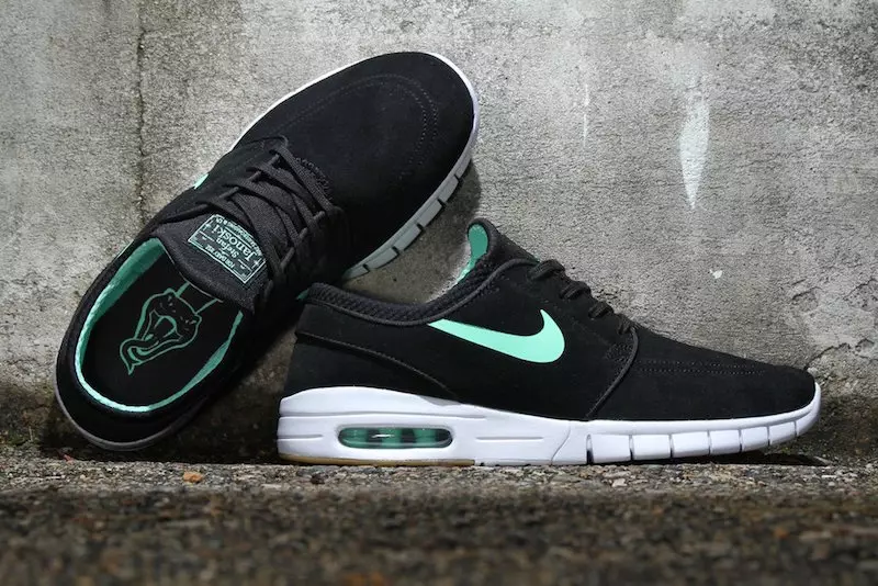 Nike SB Stefan Janoski Max Releases mit Schlangen-Einlegesohlen