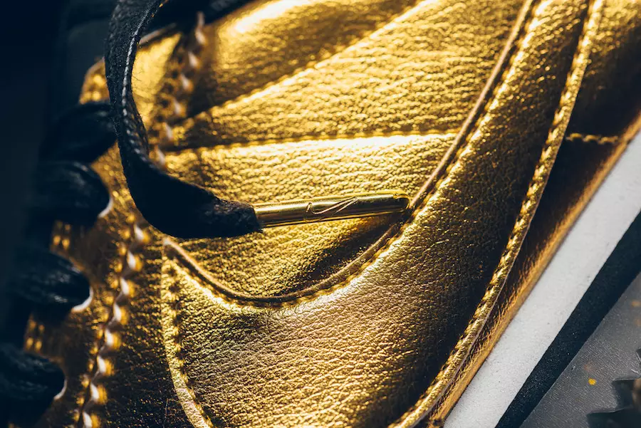 Nike Cortez Metallic Gold qora