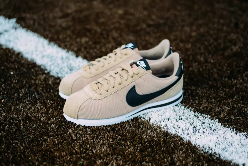 Základní prémiový baseballový balíček Nike Cortez