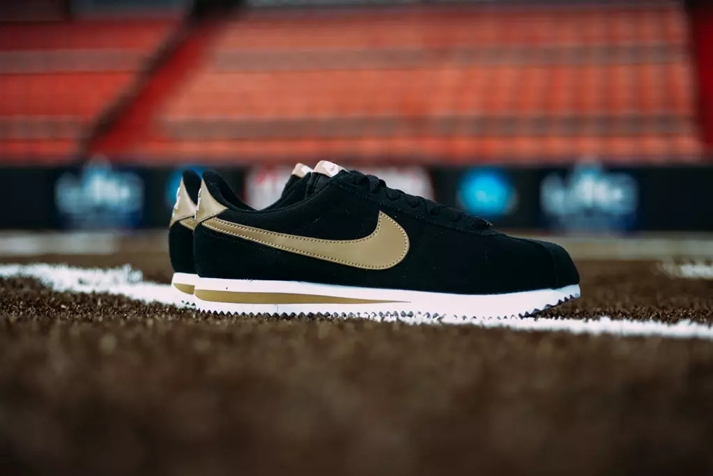 Paquete de béisbol premium básico Nike Cortez