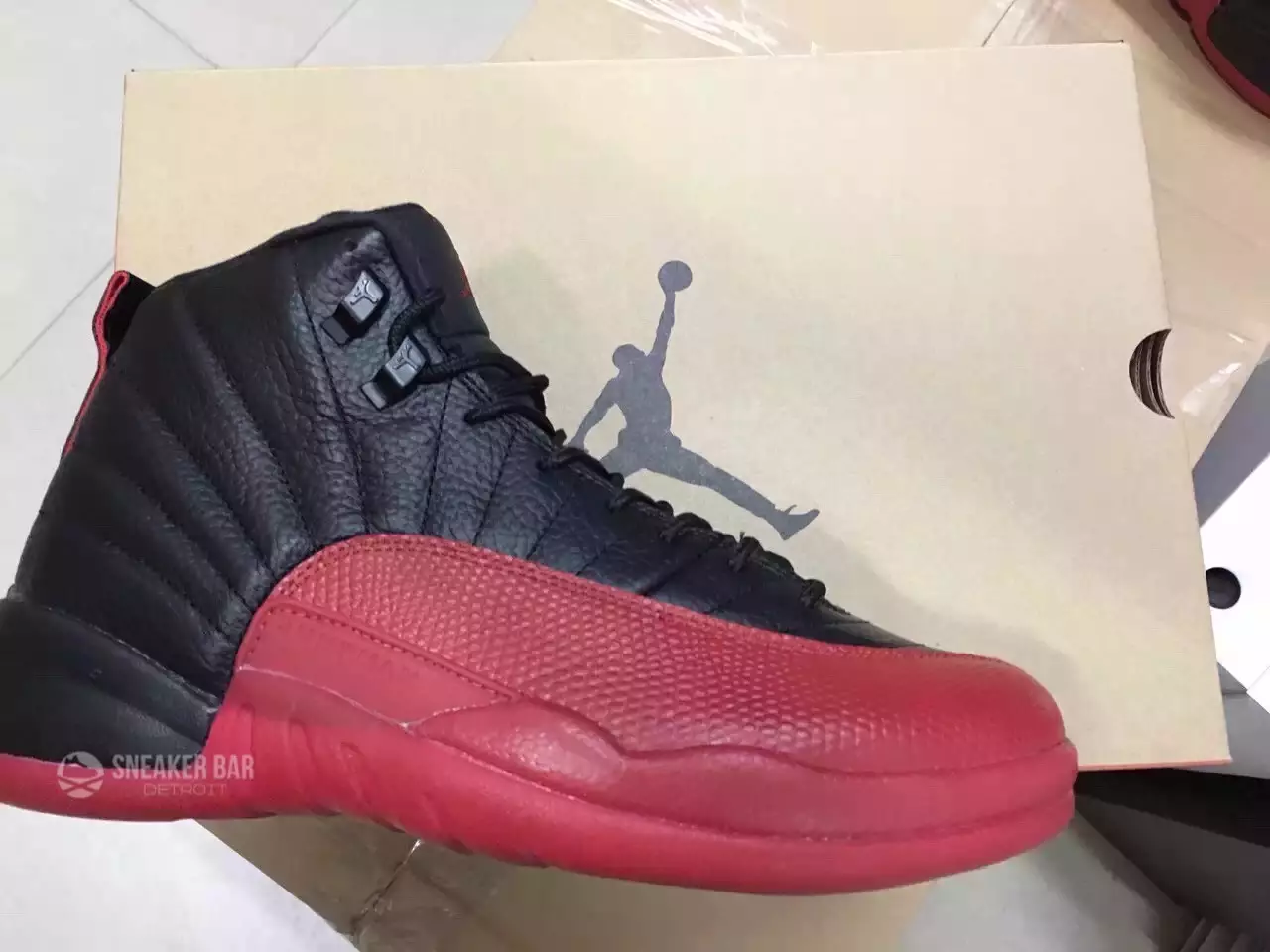 2016 Air Jordan 12 Flu Game Қара қызыл Шығарылым күні