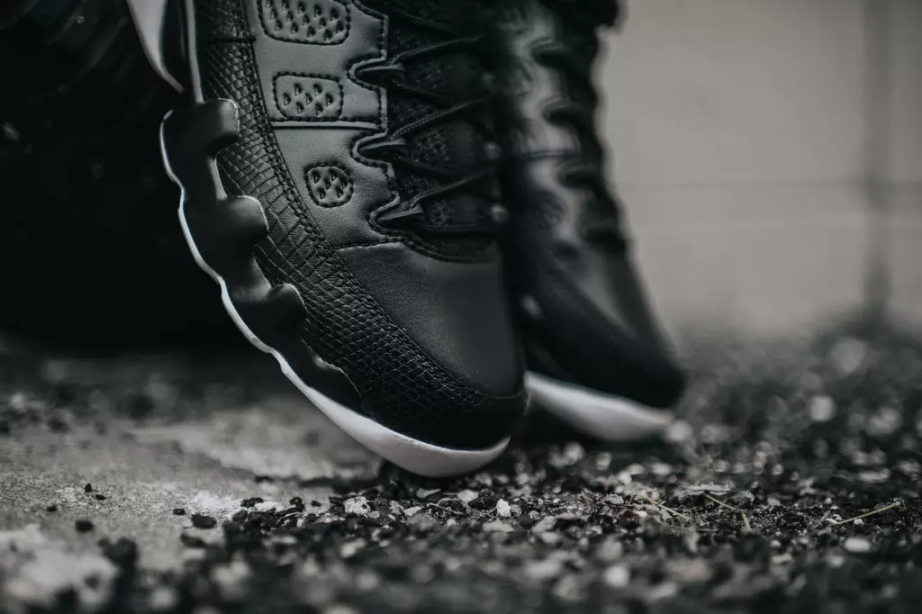 Air Jordan 9 Low Schwarz Weiß Gym Rot Chicago Bulls