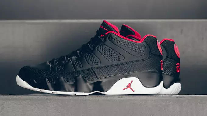 Air Jordan 9 Retro Rendah Hitam Putih Merah Chicago Bred