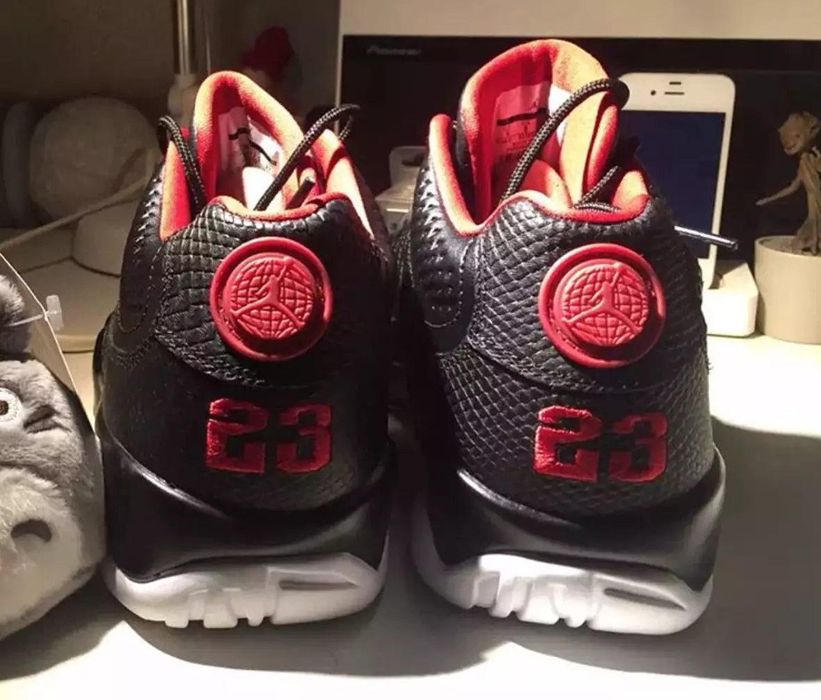 Air Jordan 9 Retro Low Fekete Fehér Piros