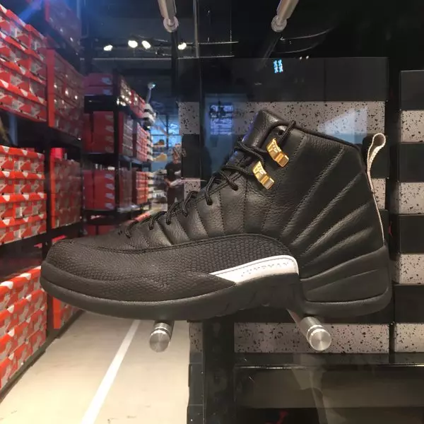 Магазин Air Jordan в Торонто 306 Yonge