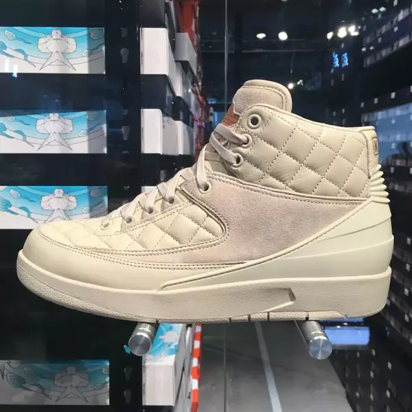 Магазин Air Jordan в Торонто 306 Yonge