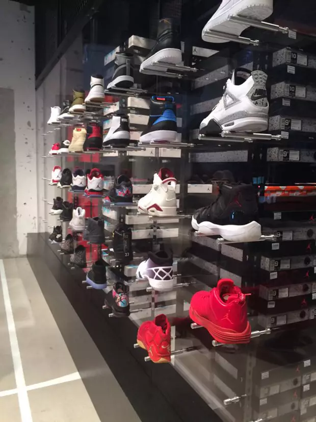 „Air Jordan“ Toronto parduotuvė 306 Yonge