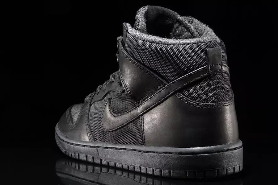 Nike SB Dunk High BOTA Triple Negras 923110-001