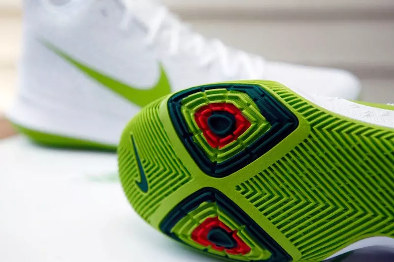 Комплет Nike Kyrie 3 Mountain Dew Kare