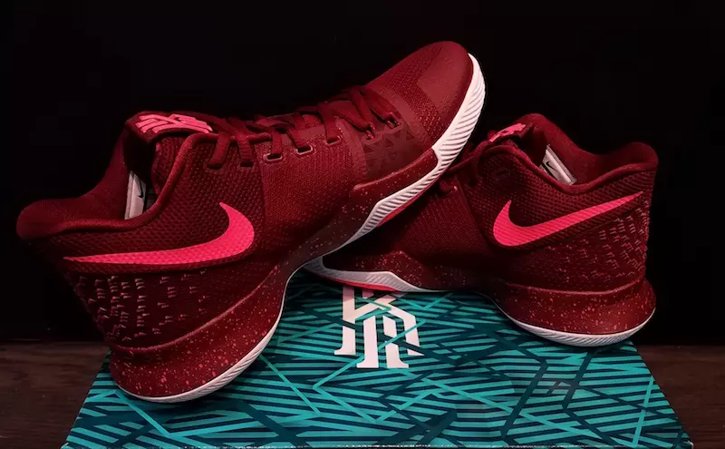 Nike Kyrie 3 Foireann Hot Punch Dearg Dáta Eisiúna