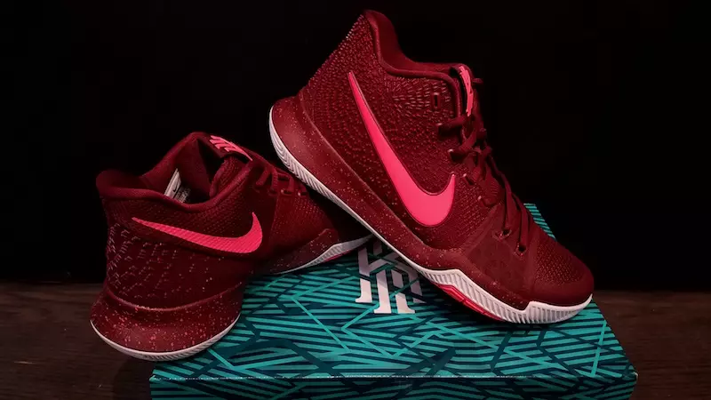 Dátum vydania Nike Kyrie 3 Hot Punch Team Red