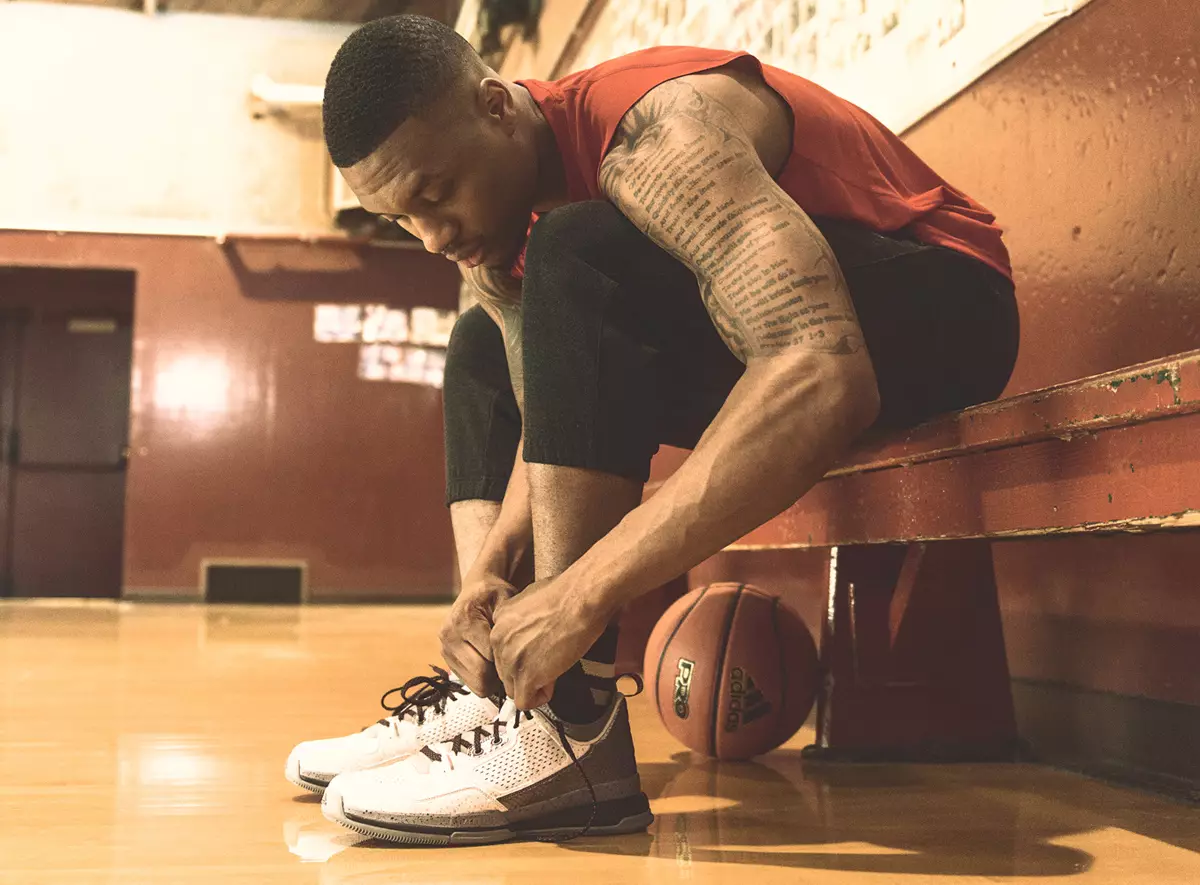 Adidas D Lillard 1 Abhaile ar shiúl