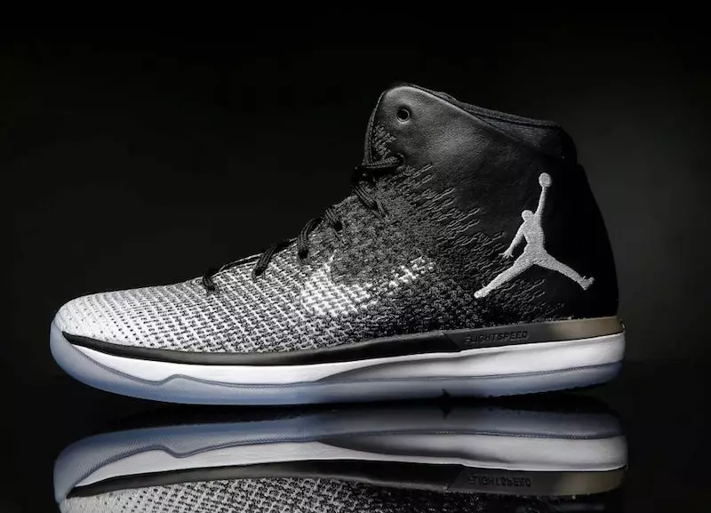 „Air Jordan XXX1“ smulkiu šriftu