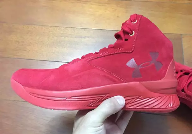 Under Armour Curry Lux အနီရောင် Suede