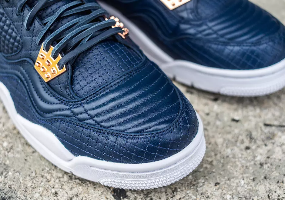 Air Jordan 4 Obsidian Premium