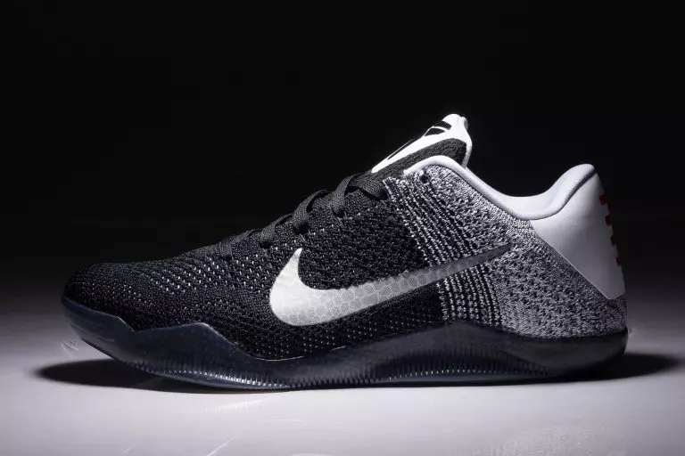 Nike Kobe 11 Сиёҳ/Сафед-Корт Бунафш 822675-105