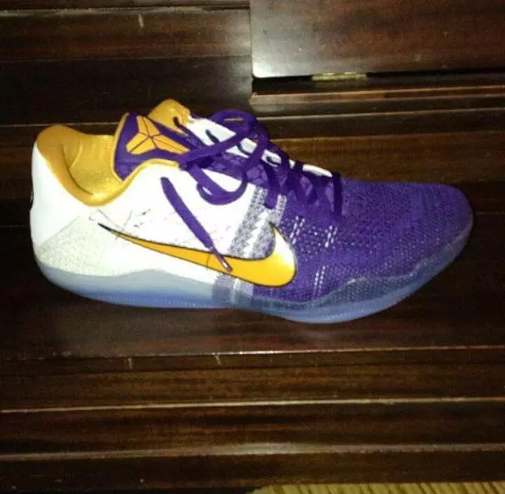 Kobe signerad Nike Kobe 11 Sko Denver