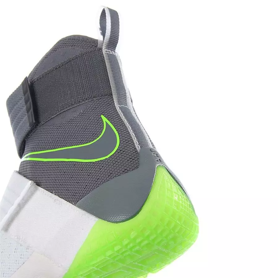 Dunkman LeBron Soldier 10