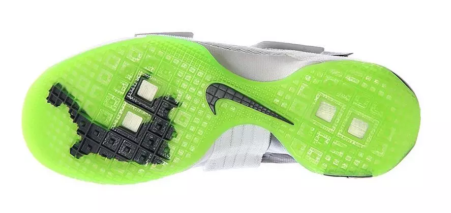 Dunkman LeBron Soldier 10 Outsole