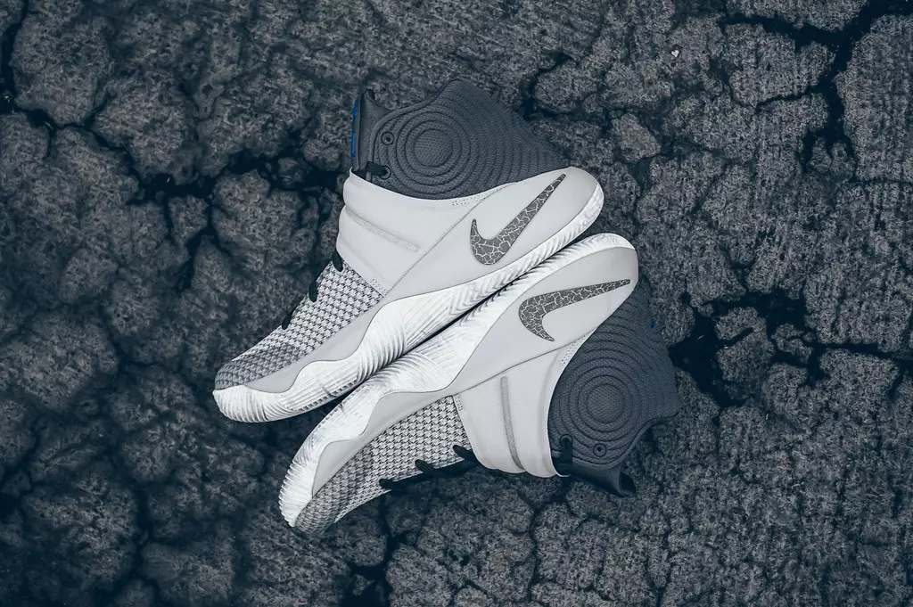 Wolf Grey Nike Kyrie 2 Omega Blu