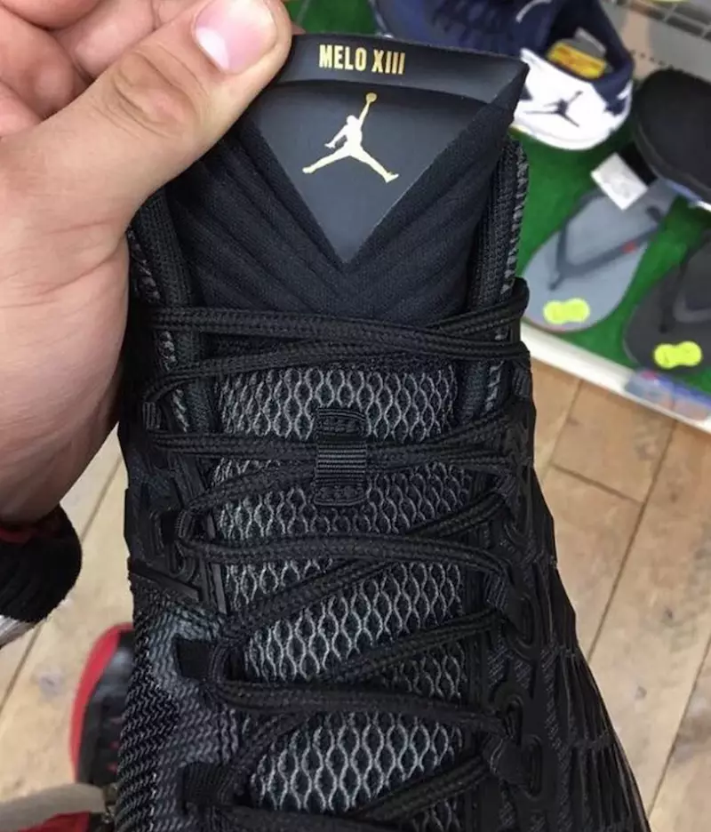 Jordan Melo M13 crno zlato