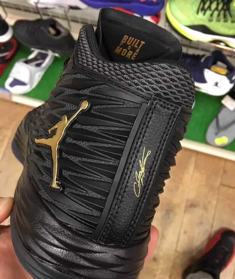 Чорнае золата Jordan Melo M13