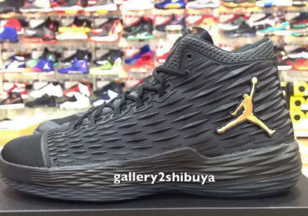 Jordan Melo M13 Black Gold