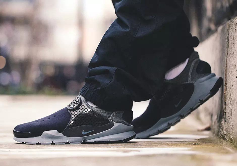 Nike Sock Dart Tech Fleece Tersedia