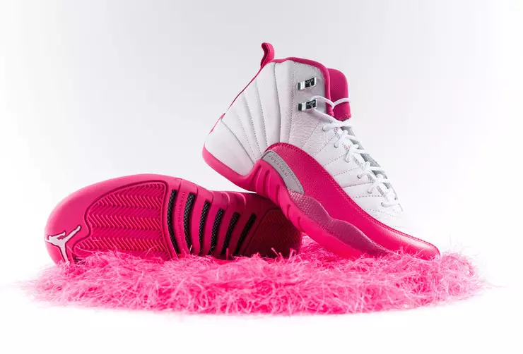 Air Jordan 12 Vivid Rosa Bianca