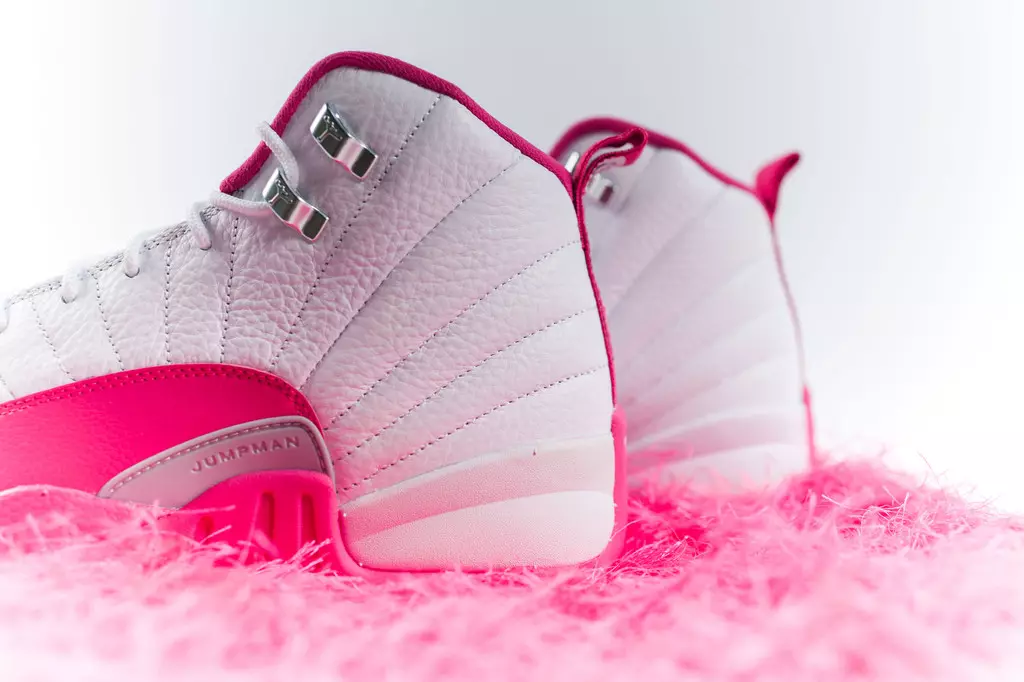 Air Jordan 12 Vivid Rosa Hvit