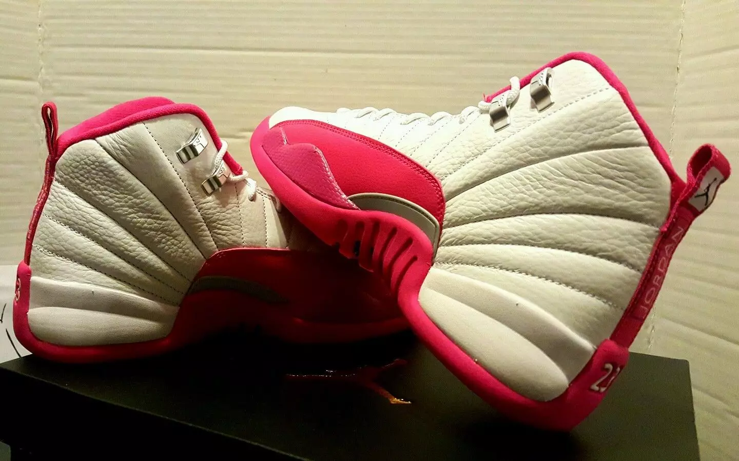 Air Jordan 12 GS Putih Merah Muda 510815-109