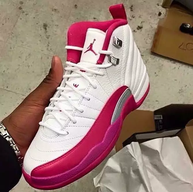 Air Jordan 12 თეთრი ვარდისფერი