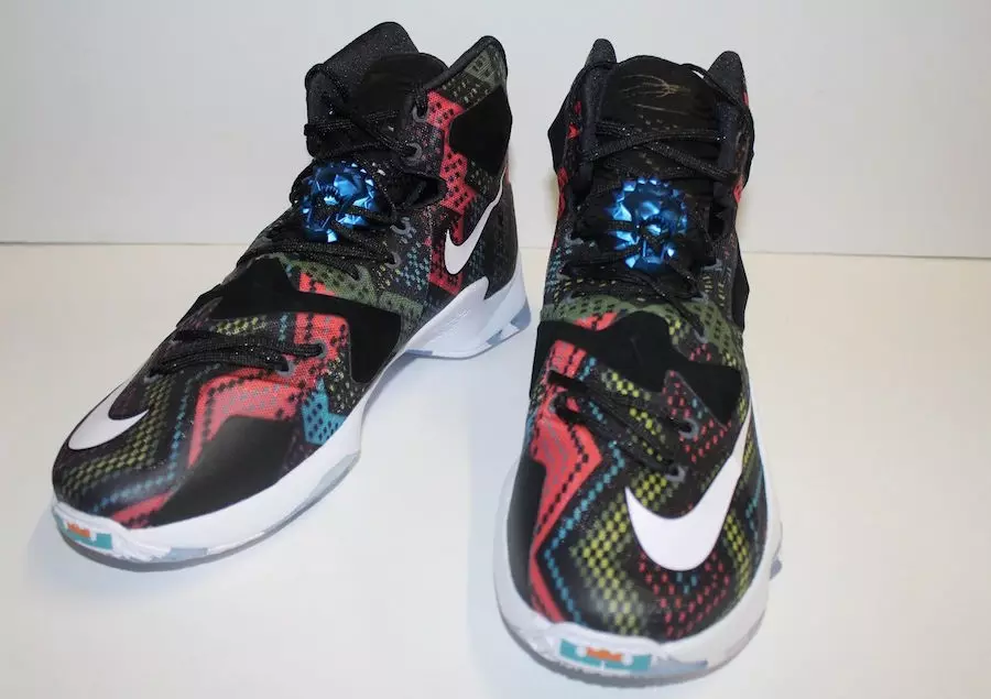 LeBron James Nike LeBron 13 BHM Datum vydání