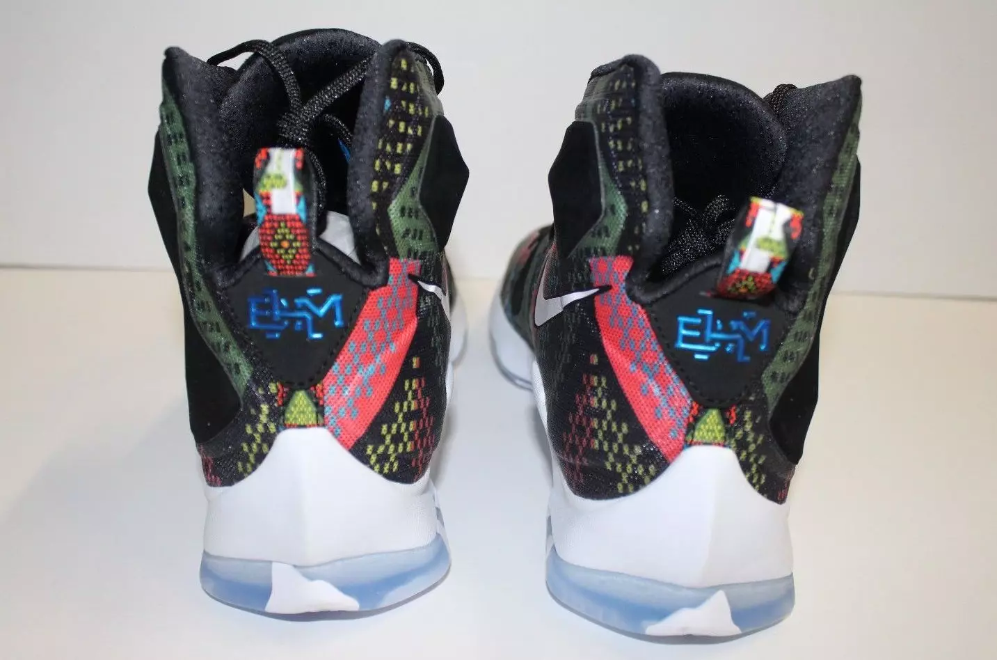 LeBron James Nike LeBron 13 BHM תאריך יציאה