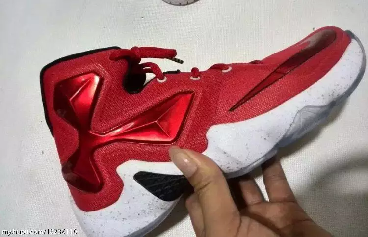 Nike LeBron 13 E kuqe e bardhë E zezë